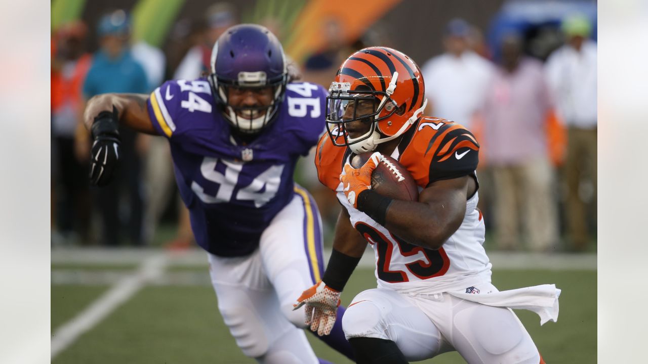 Bengals release veteran running back Giovani Bernard