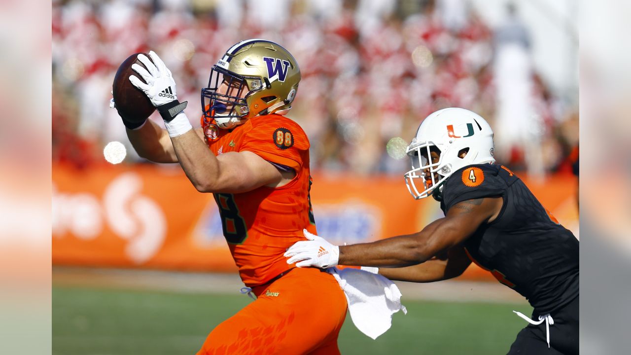 The Bucs sign former Clemson wide receiver Adam Humphries - ABC Columbia