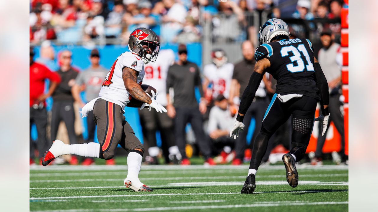 Tampa Bay Buccaneers vs Carolina Panthers - December 26, 2021