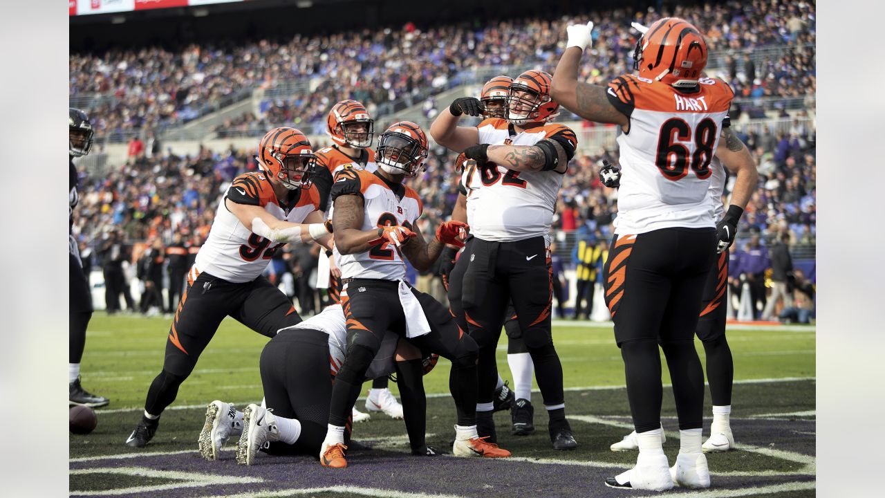 Giovani Bernard signs one-year deal with the Tampa Bay Buccaneers - Fake  Teams