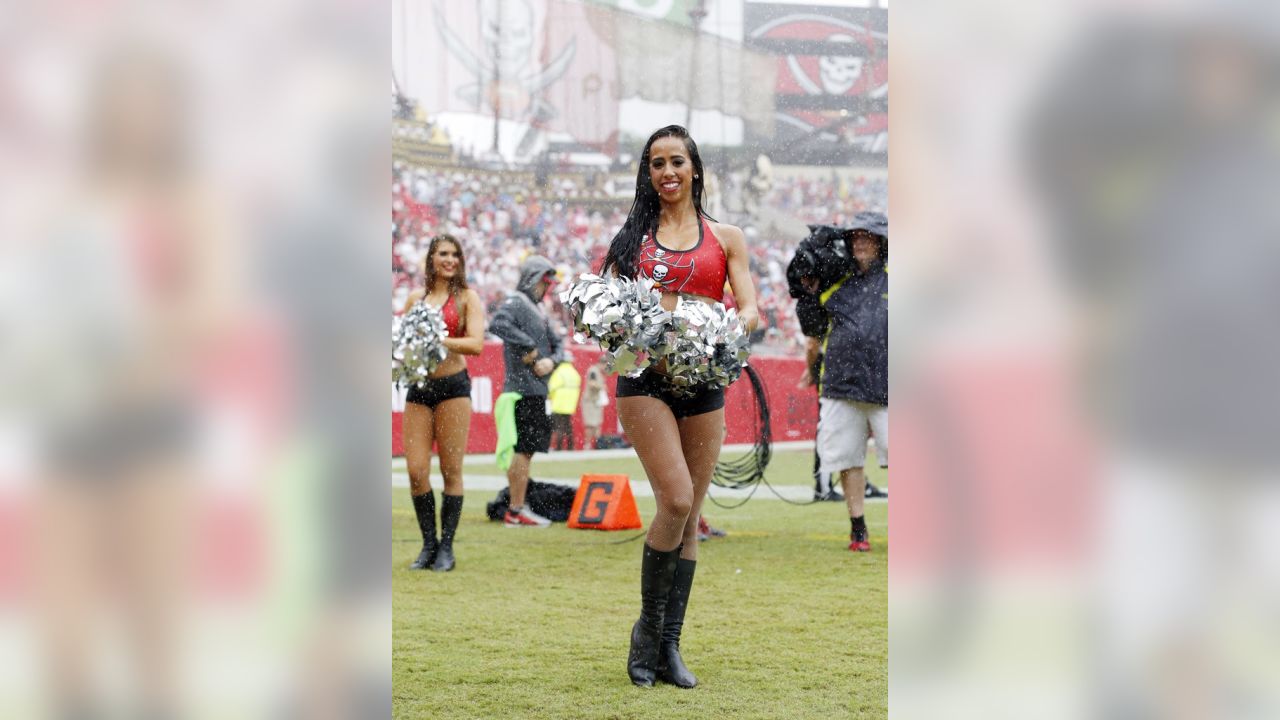 Tampa Bay Buccaneers on X: Say hello to 2015 @Tbbcheer #cheerleader,  Ingrid! BEST OF 