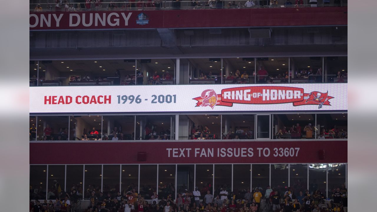 Dungy to enter Bucs Ring of Honor at halftime