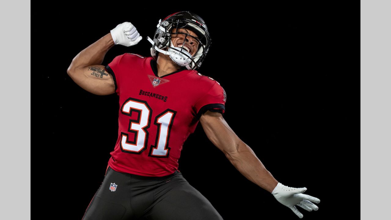 We Have Our First Look At The New Tampa Bay Buccaneers Uniforms (PICS)