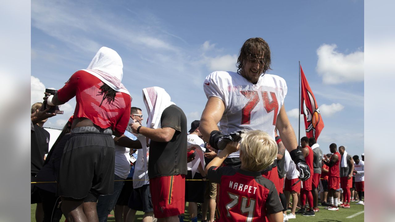 Tampa Bay Buccaneers and USAA Host Training Camp for Service Members >  927th Air Refueling Wing > Article Display