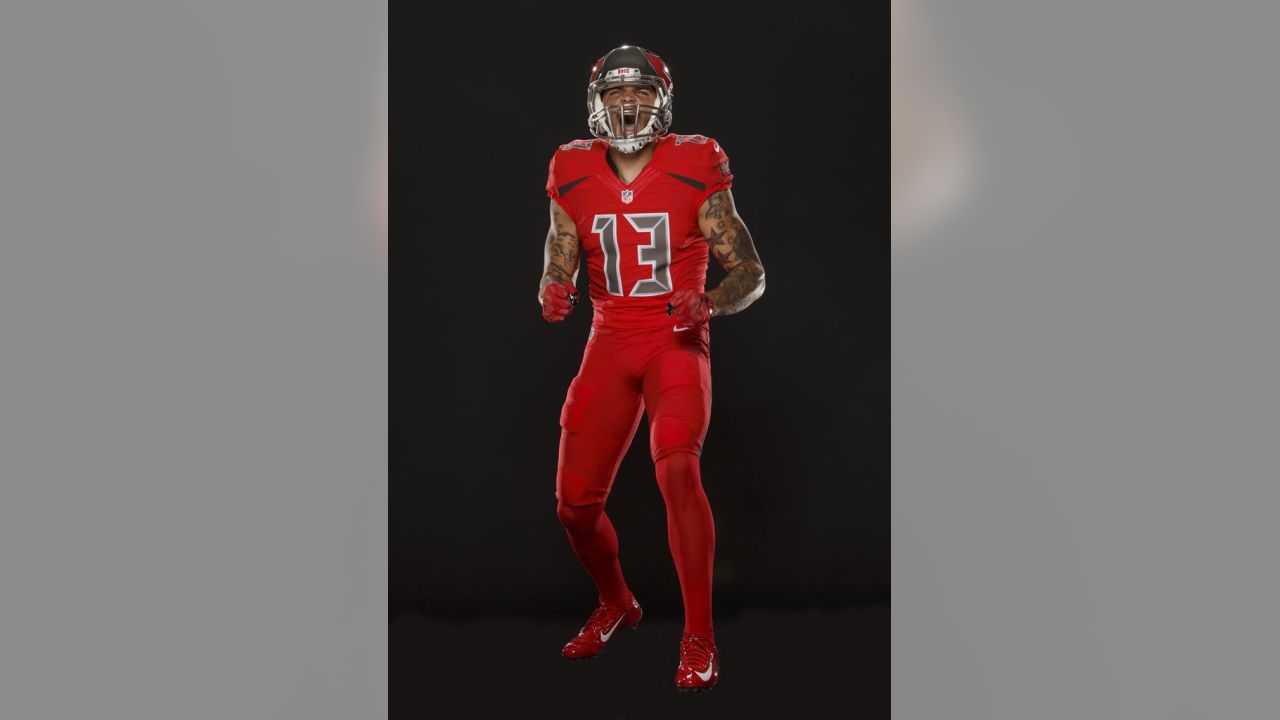 Buccaneers Color Rush Uniform — UNISWAG