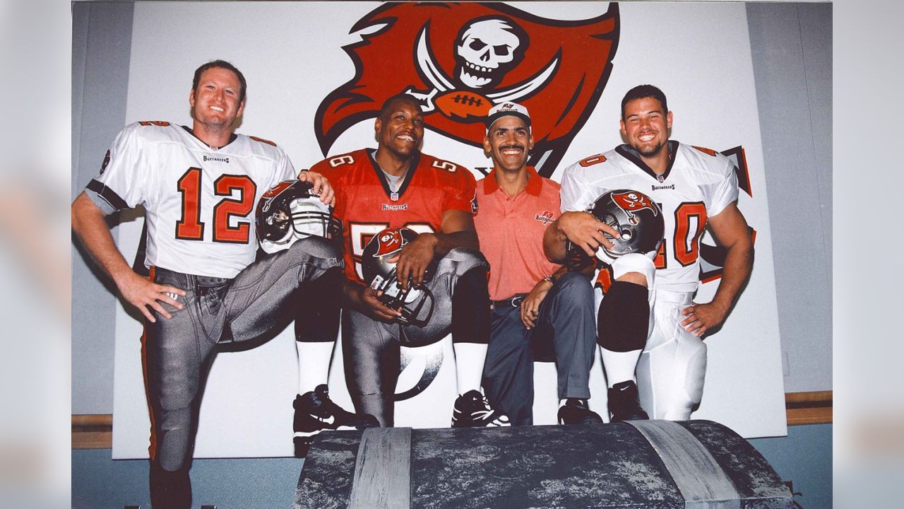 Bucs' Brooks Makes Hall of Fame; Dungy, Lynch Don't