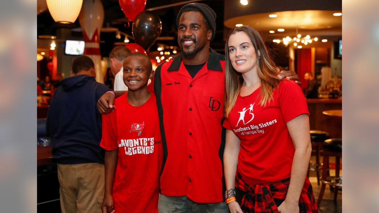 Big Champion Lavonte David Hosts Littles in Football Camp - Big Brothers  Big Sisters of America - Youth Mentoring