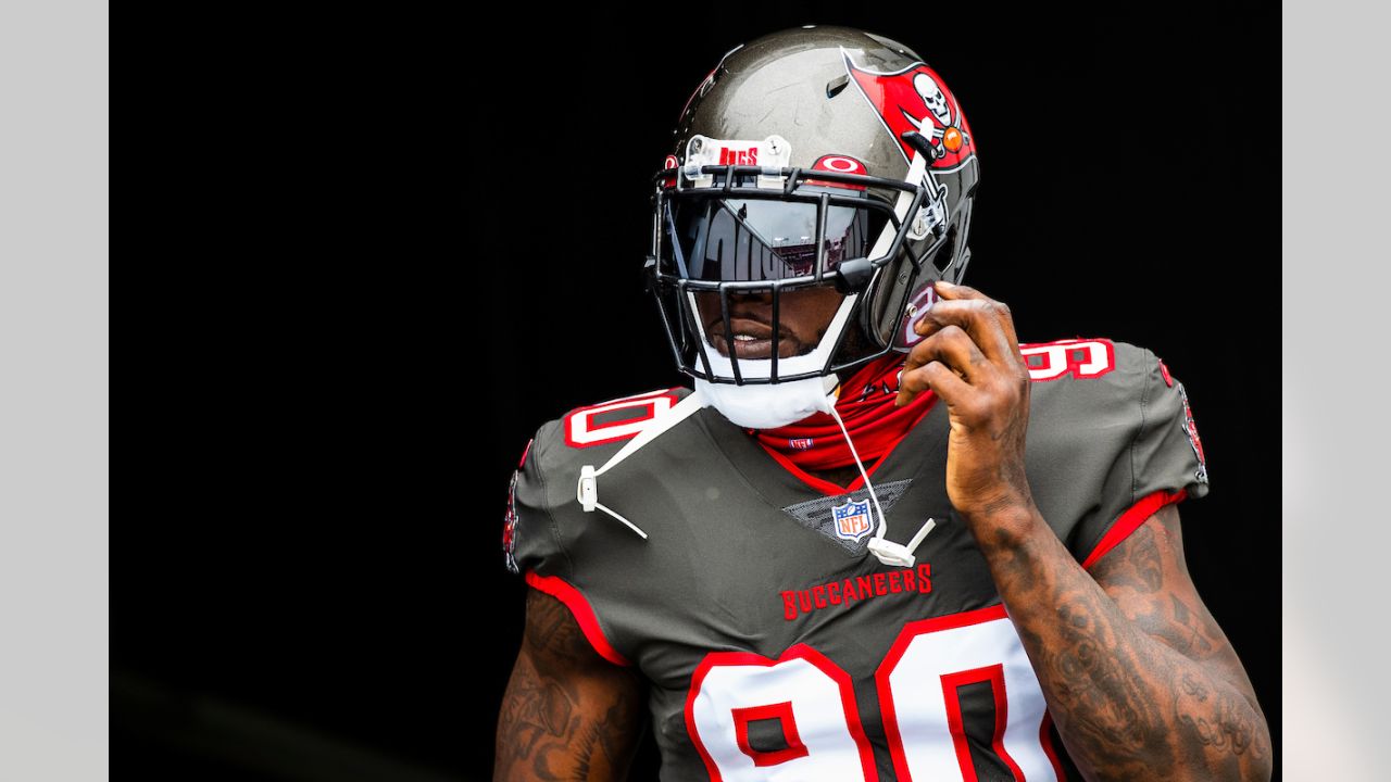 December 29, 2019: Tampa Bay Buccaneers linebacker Shaquil Barrett (58)  looks on during the NFL game between the Atlanta Falcons and the Tampa Bay  Buccaneers held at Raymond James Stadium in Tampa