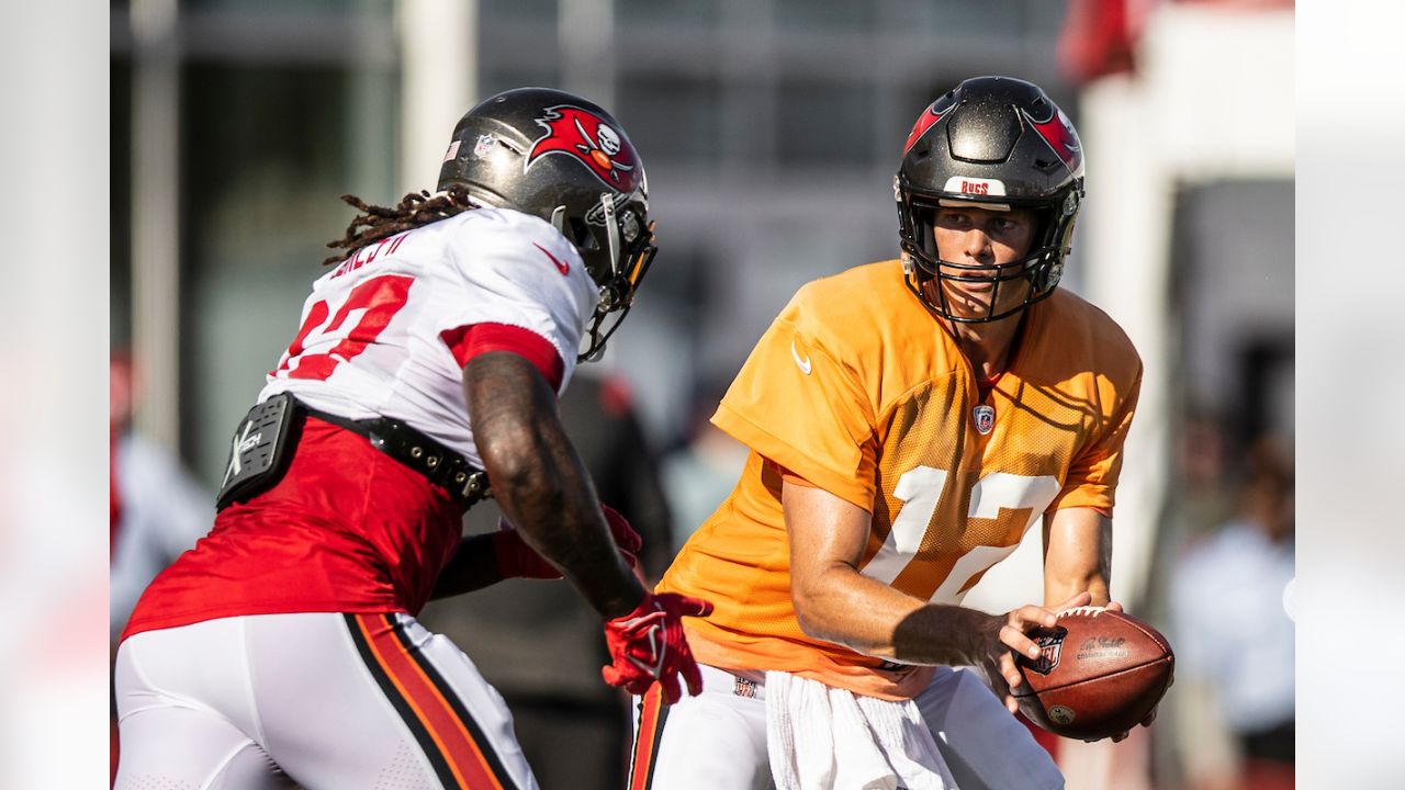 Tampa Bay Buccaneers Training Camp: Defense Takes a Stand - Bucs