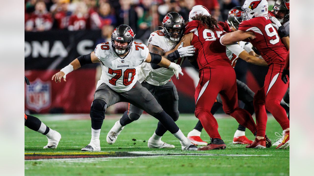 Tampa Bay Buccaneers center Robert Hainsey (70) leaves the field