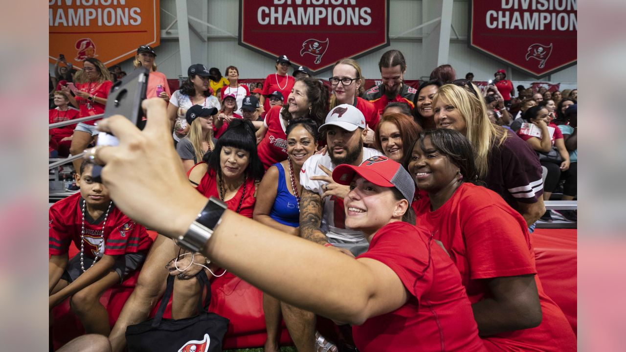 Women of Red: How the Bucs are reaching out to female fans - Registry Tampa  Bay