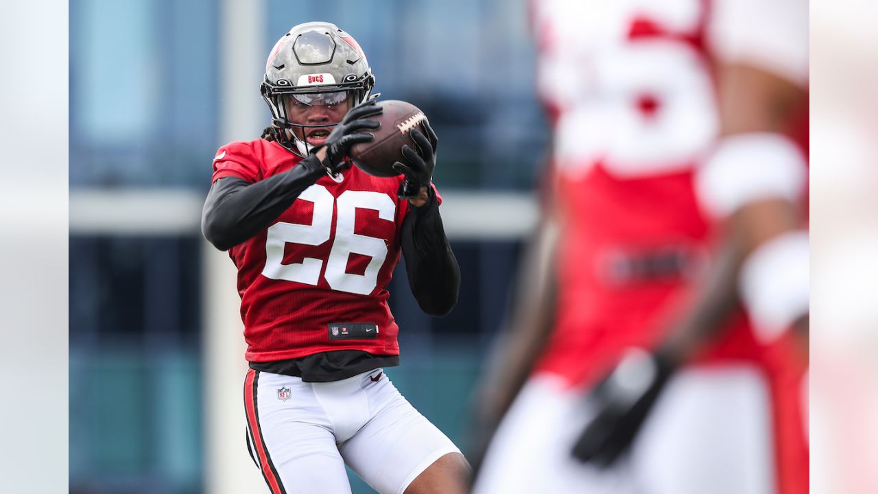 Tampa Bay Buccaneers safety Kaevon Merriweather (26) defends in