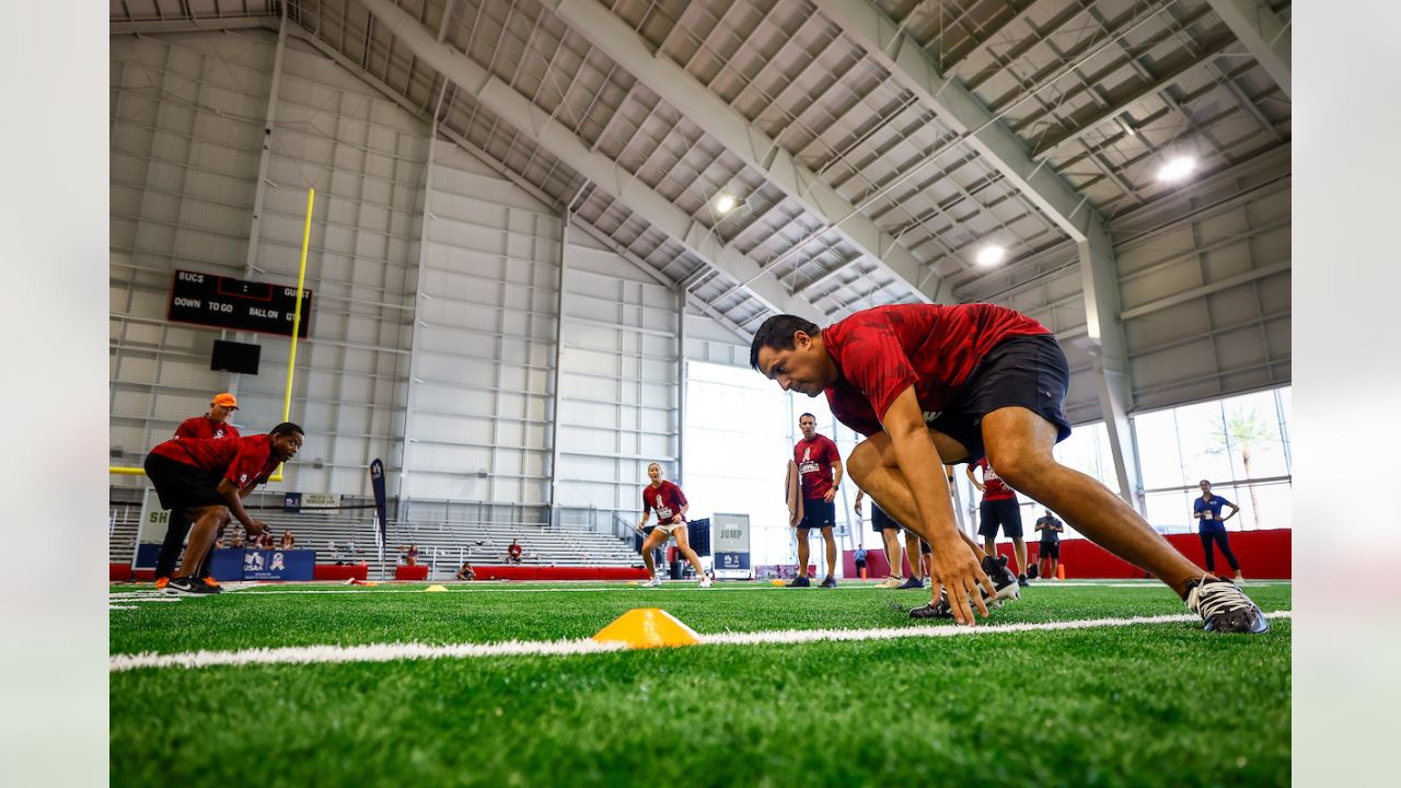 Tampa Bay Buccaneers and USAA Host Training Camp for Service Members >  927th Air Refueling Wing > Article Display