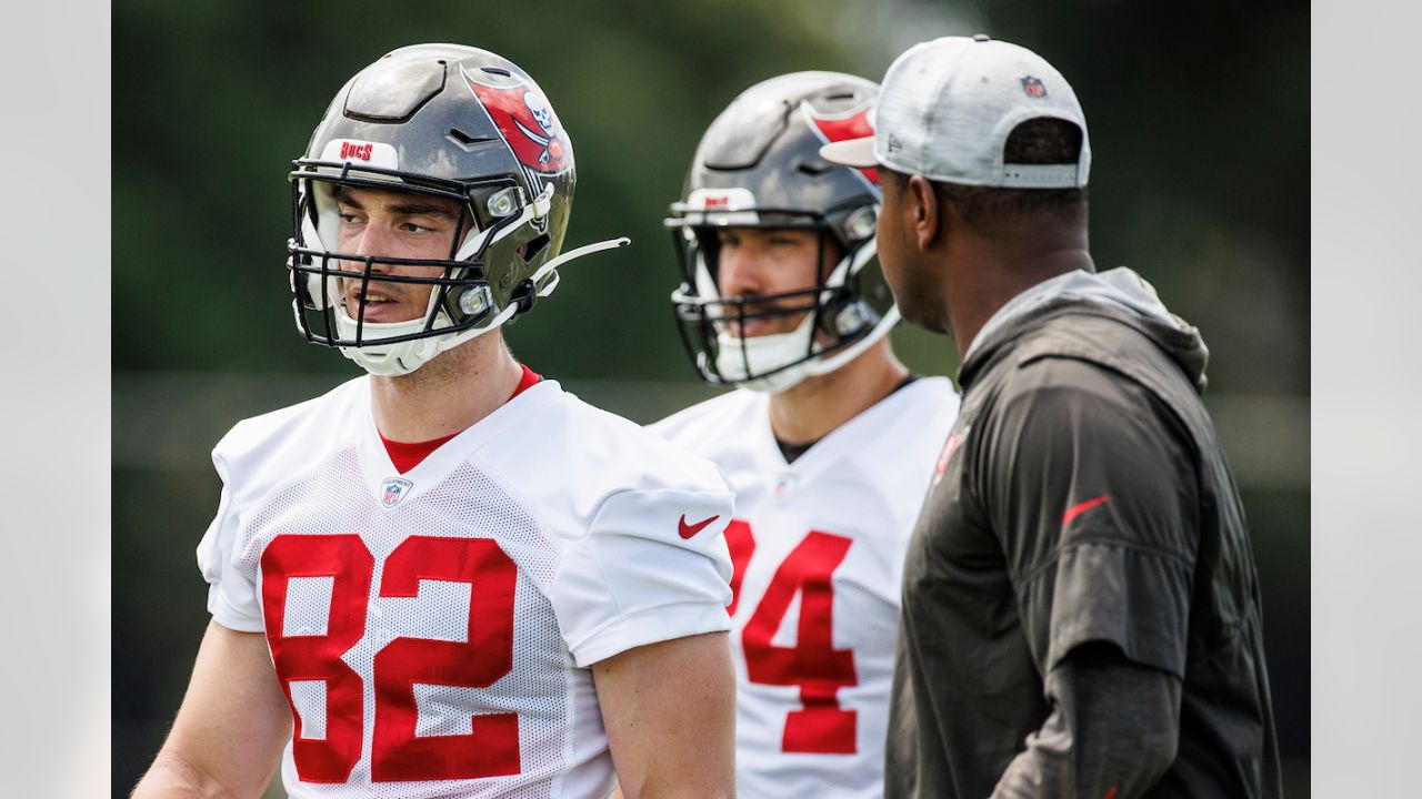 Bucs Spread Holiday Cheer, Todd Bowles on Arizona's Offense