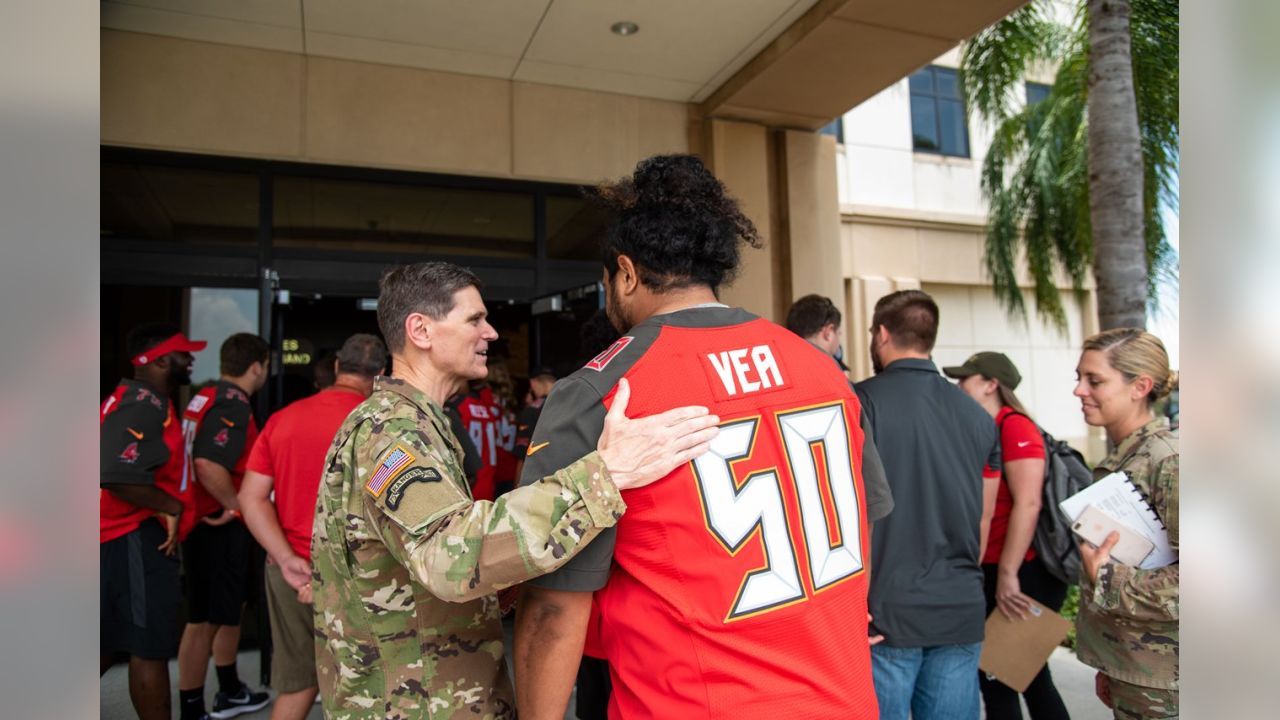 Buc rookies visit MacDill > MacDill Air Force Base > News