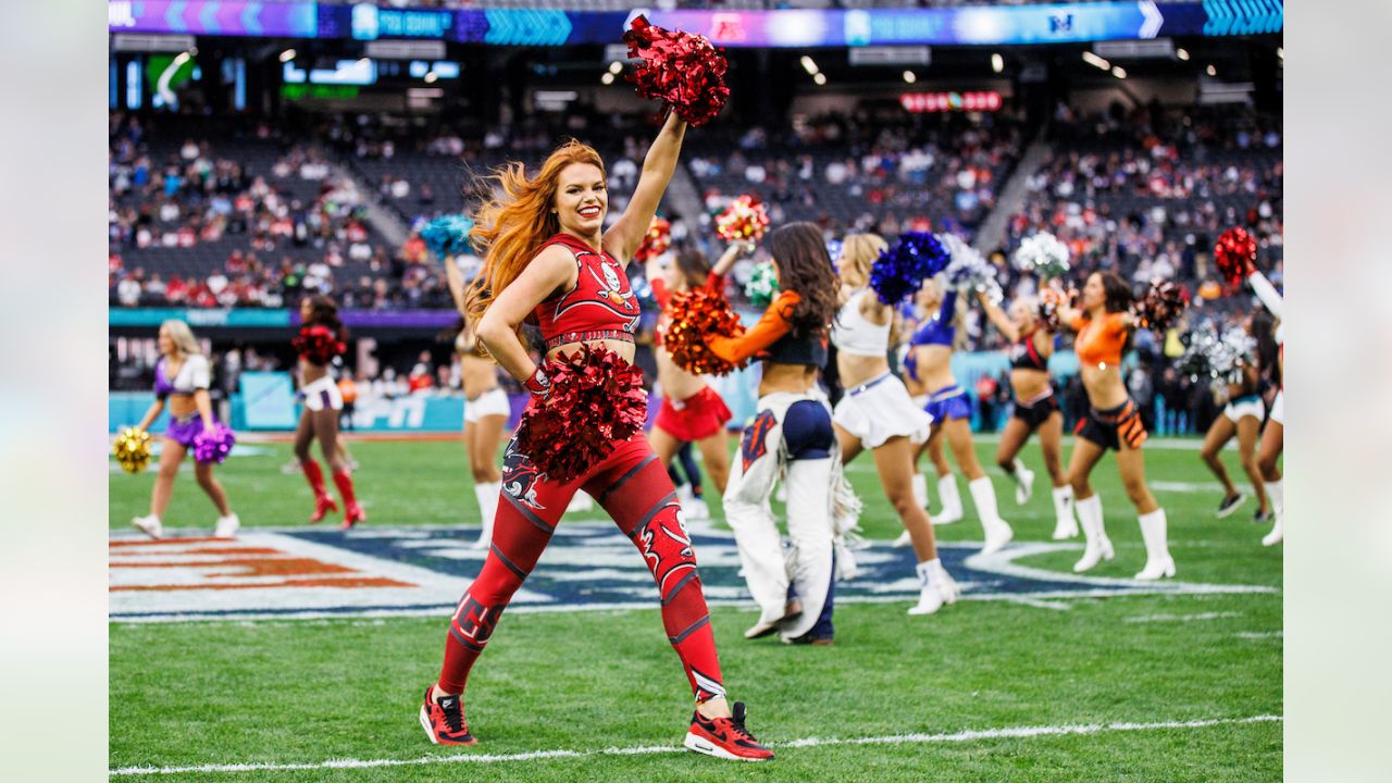 \ud83d\udcf8 | Houston Texans Cheerleaders at the 2022 Pro Bowl