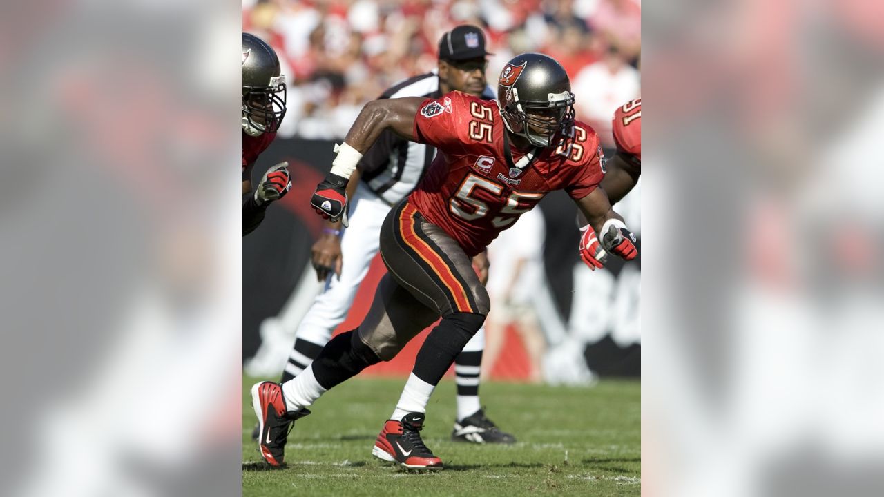 Best Buccaneers Players Of All Time: Top 5 Legendary Tampa Bay Athletes,  According To Fans - Study Finds