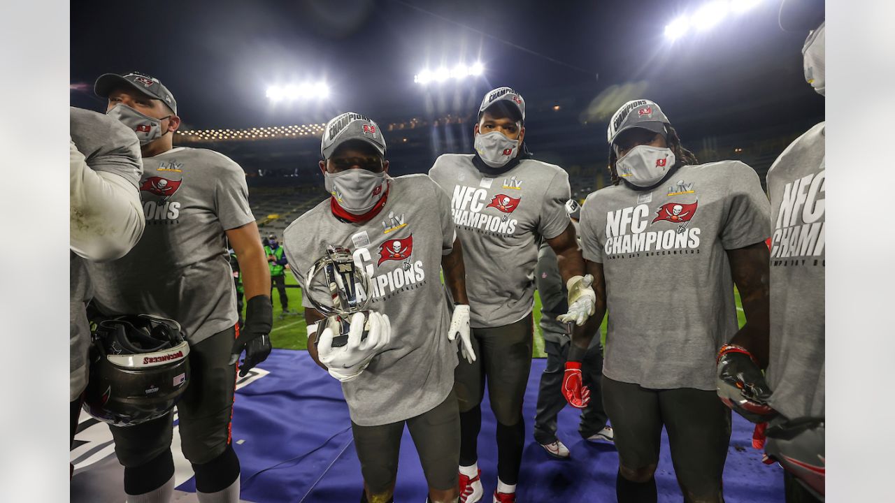 PHOTOS: Bucs Celebrate NFC Championship Win & Trophy Presentation