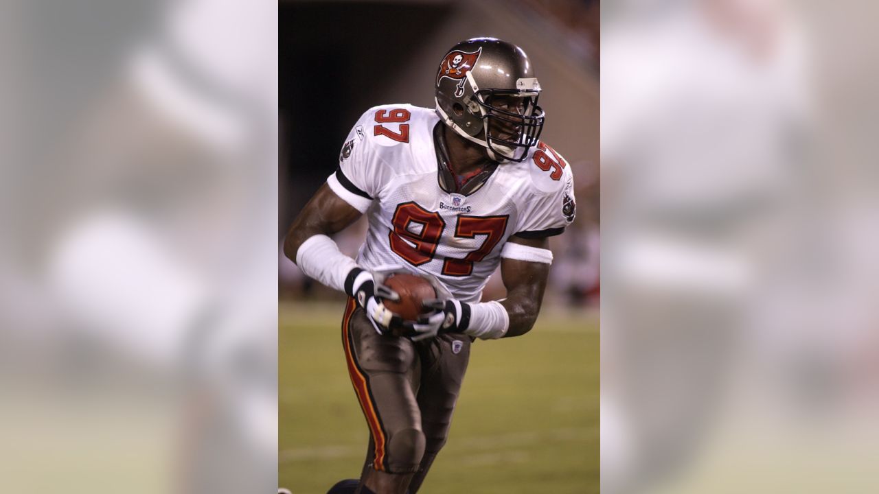 Ring of Honor Continues to Evade Buccaneers Great, Simeon Rice