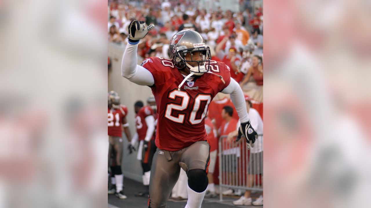 Ex-Bucs John Lynch, Ronde Barber, Simeon Rice are Hall of Fame semifinalists