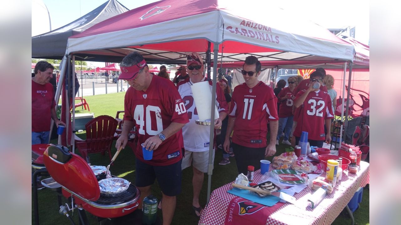 Cardinals elite tailgaters (tailgating group)