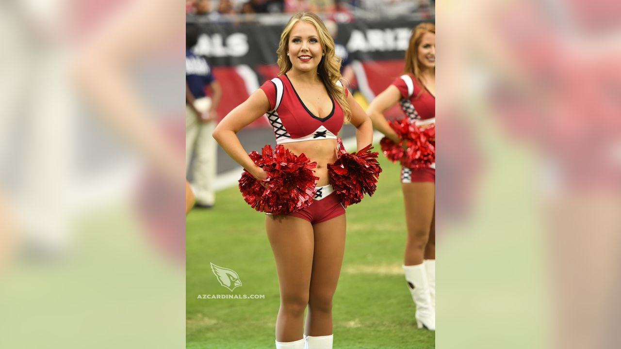 Meet Jacqueline: Software Engineer and Former Arizona Cardinals Cheerleader  - Science Cheerleaders