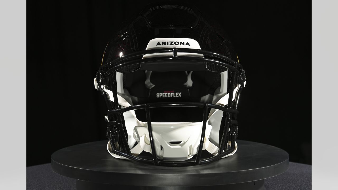 Arizona Cardinals unveil alternate black helmets with black facemask and  metallic 3-D birdhead for 2022 season