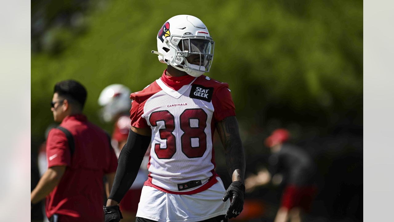 Arizona Cardinals linebacker Cameron Thomas showcases the NFL football  teams' new uniforms for the 2023 season, Thursday, April 20, 2023, in  Phoenix. (AP Photo/Matt York Stock Photo - Alamy