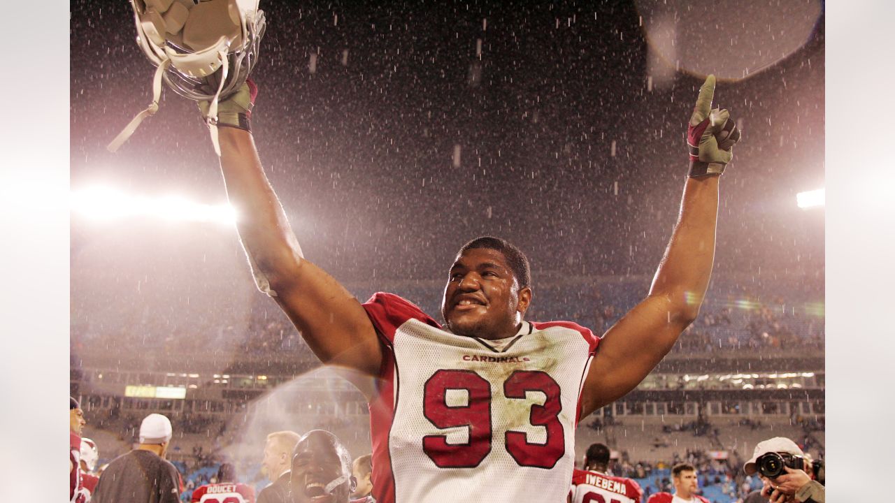 Arizona Cardinals defensive end Calais Campbell holds a towel