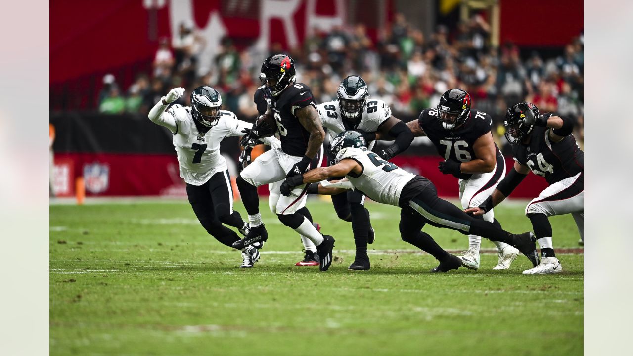 Eagles stay undefeated, hang on to beat Cardinals 20-17 – KGET 17