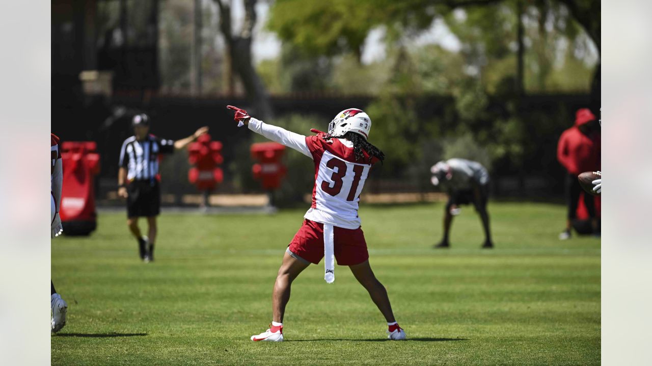 Arizona Cardinals linebacker Cameron Thomas showcases the NFL football  teams' new uniforms for the 2023 season, Thursday, April 20, 2023, in  Phoenix. (AP Photo/Matt York Stock Photo - Alamy