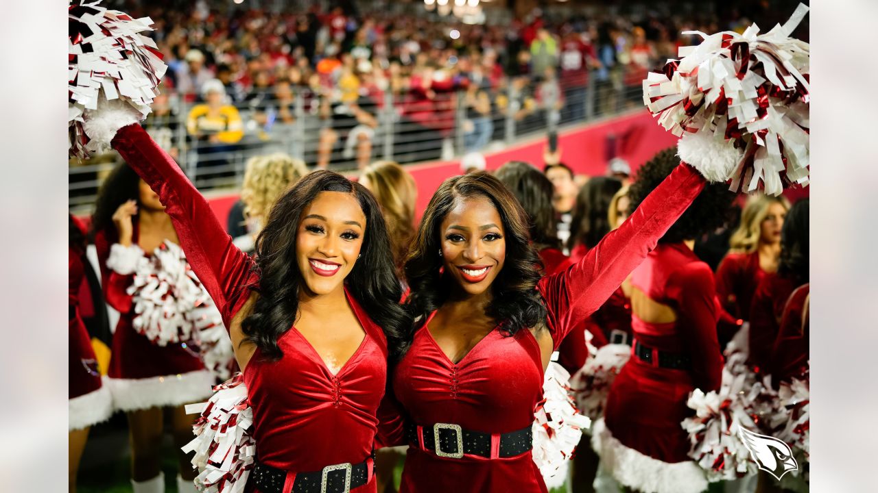 PHOTOS: Cheerleaders At The Buccaneers Game