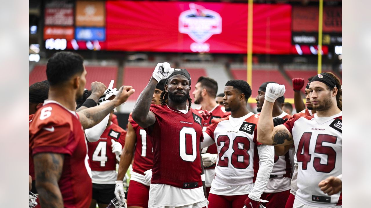 NFL Arizona Cardinals Football Team Training Camp Editorial Stock Image -  Image of blocking, helmet: 32643519