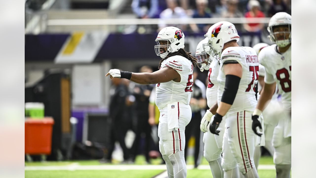 Arizona Cardinals quarterback Clayton Tune warms up prior to an NFL  preseason football game against the Minnesota Vikings, Saturday, Aug. 26,  2023, in Minneapolis. (AP Photo/Abbie Parr Stock Photo - Alamy