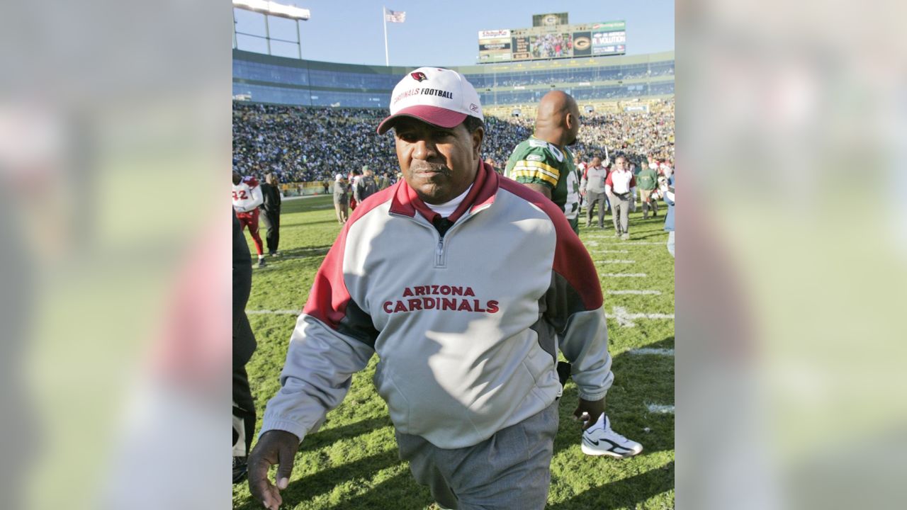 NFL notes: Former coach Dennis Green dies at 67