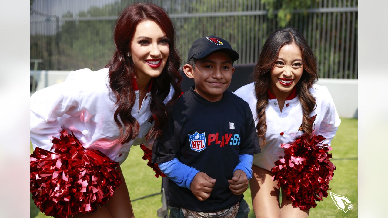 PHOTOS: Cheerleaders Go To Mexico City