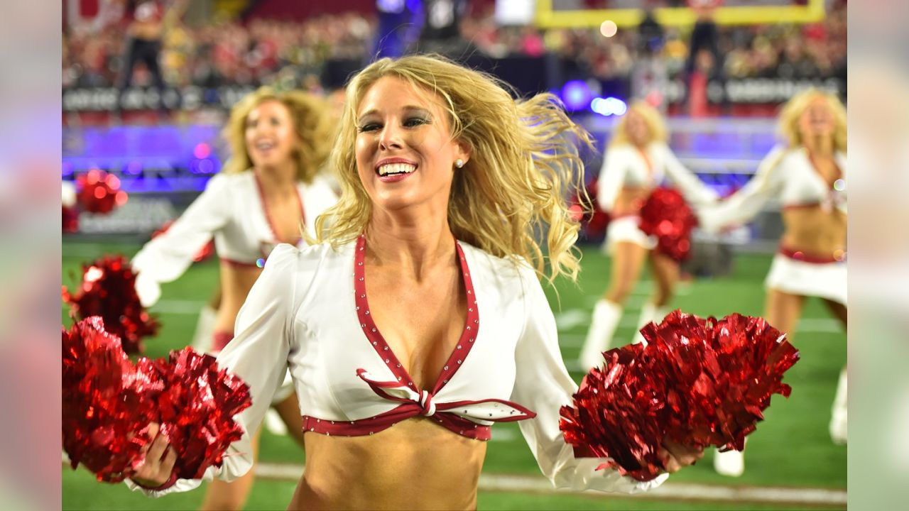 Team Spotlight: KC Chiefs Cheerleaders' New Red Uniforms