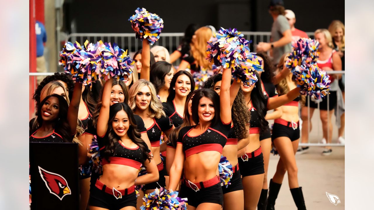 Prohibited from entering the field, 49ers cheerleaders are in for a strange  season