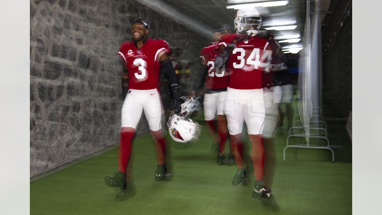 Arizona Cardinals quarterback Kyler Murray (1) talks with run game  coordinator and offensive line coach Sean Kugler during NFL football  training camp practice, Friday, July 30, 2021, in Glendale, Ariz. (AP  Photo/Ross