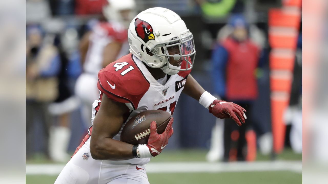 Arizona Cardinals running back Kenyan Drake (41) in action against New York  Giants linebacker J …