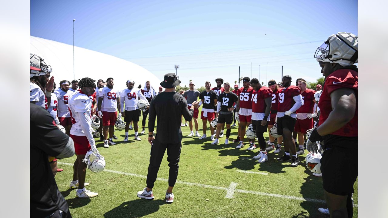 NFL Arizona Cardinals Football Team Training Camp Editorial Stock Image -  Image of blocking, helmet: 32643519