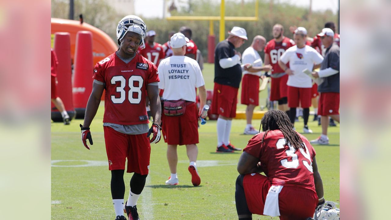 Arizona Cardinals rookie Kevin Minter adjusting to NFL life