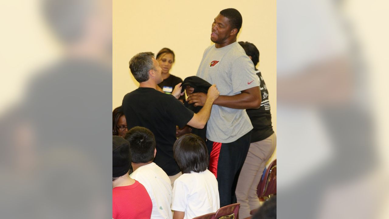 Pro Bowler Calais Campbell Endows Athletics Scholarship