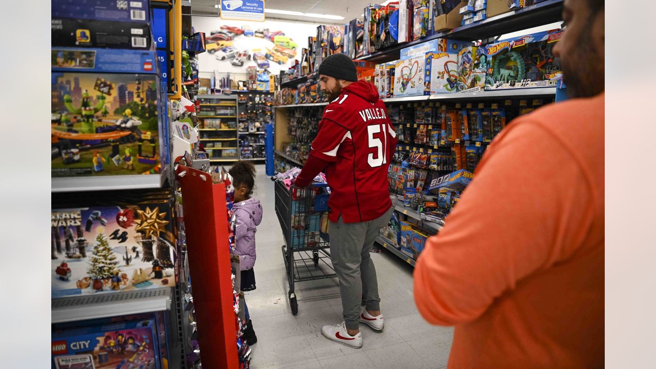 Cardinals Reach Out To Needy Youth In 'Shop With A Jock'