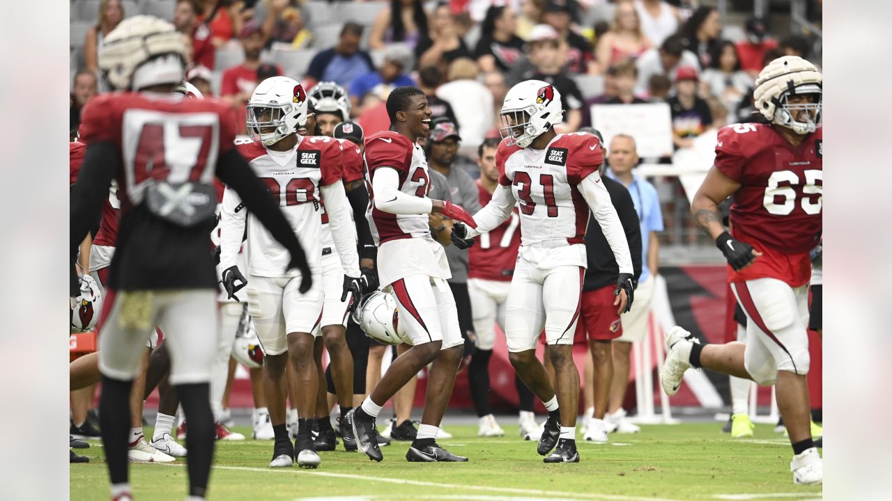 NFL Arizona Cardinals Football Team Training Camp Editorial Stock Image -  Image of blocking, helmet: 32643519