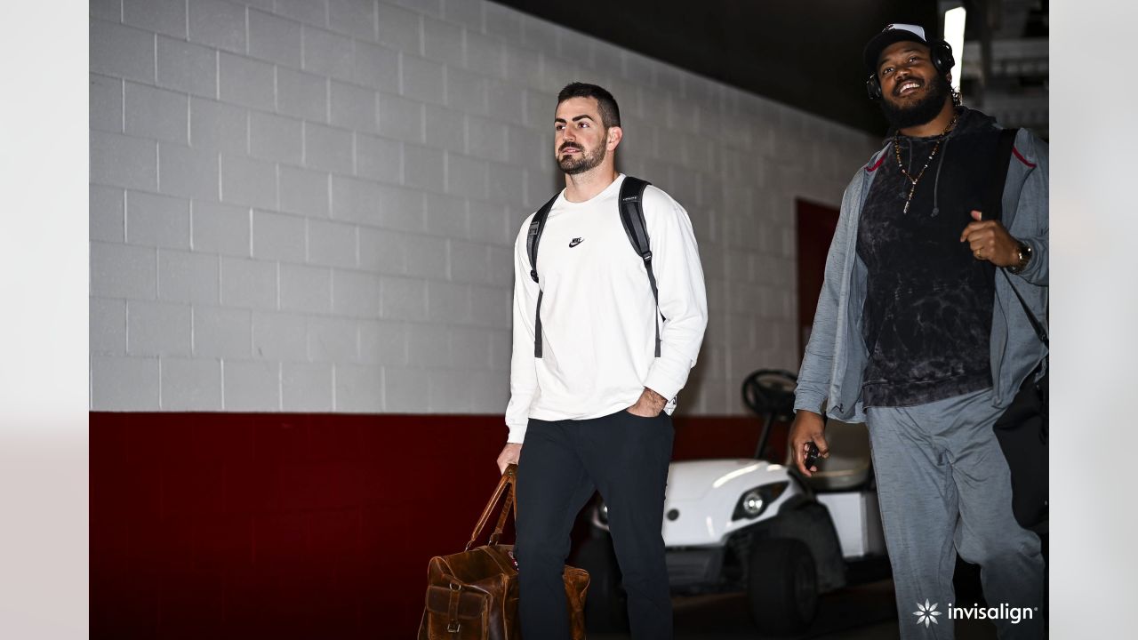 ARRIVAL PHOTOS: Cardinals Arrive For The 49ers Game