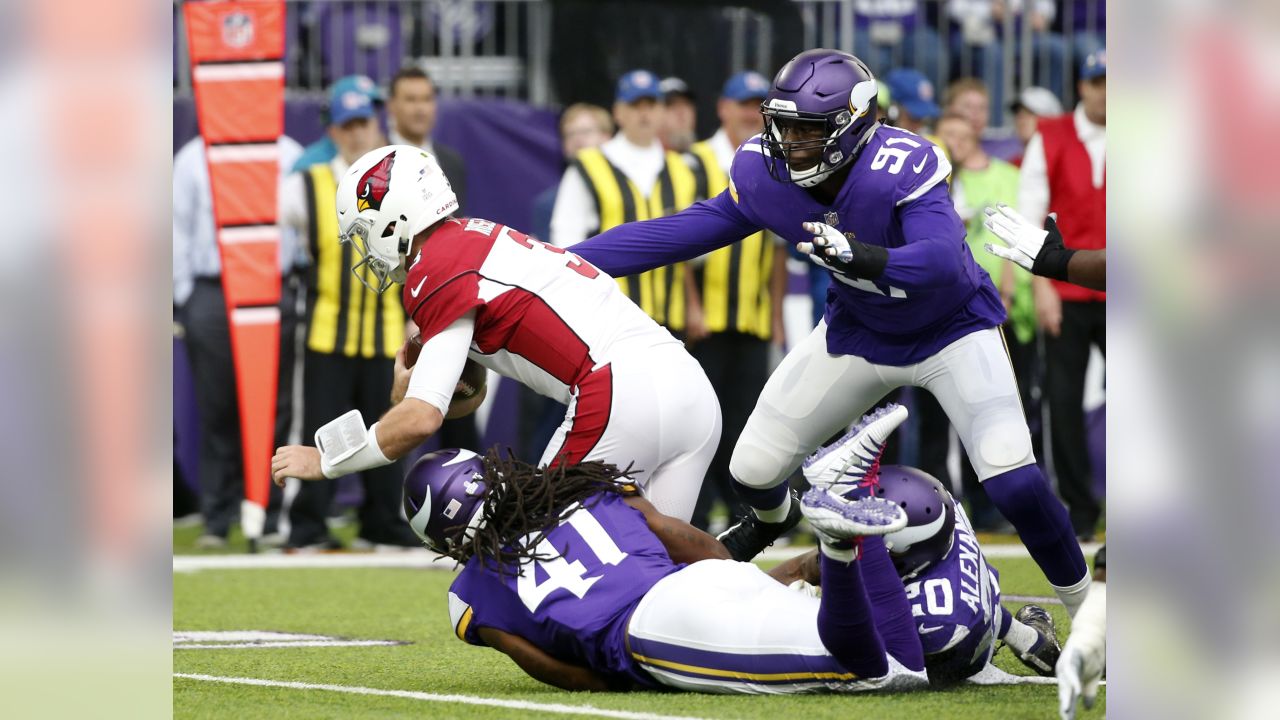 Pregame injury to linebacker Eric Kendricks forces Vikings defense to  scramble