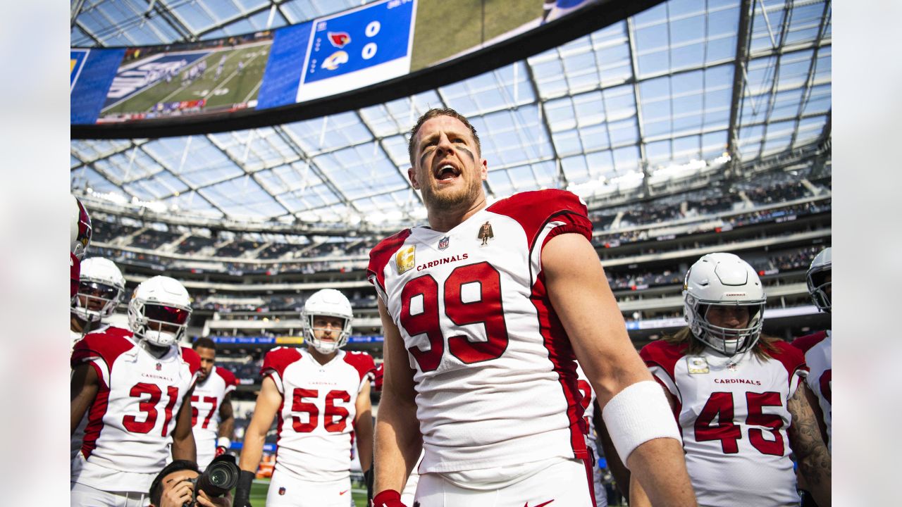 NFL: JJ Watt of the Arizona Cardinals announces his retirement - BBC Sport