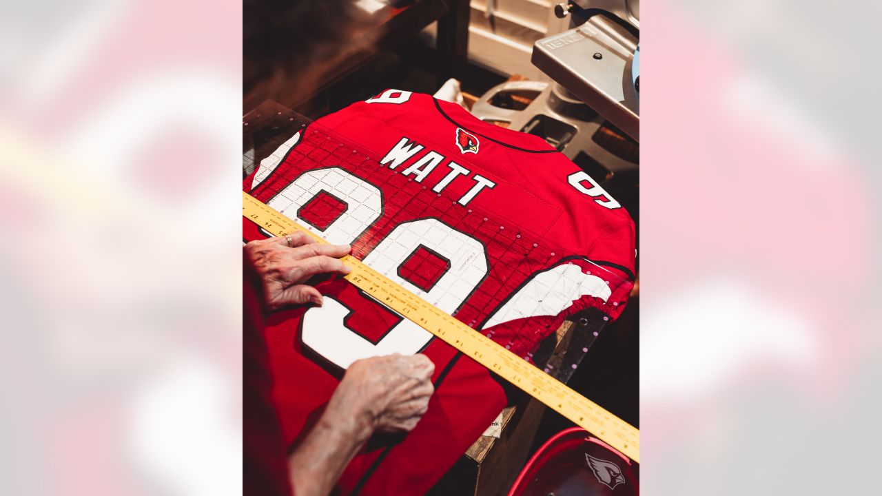 Cardinals' J.J. Watt and Kyler Murray rank top-40 in NFL jersey sales
