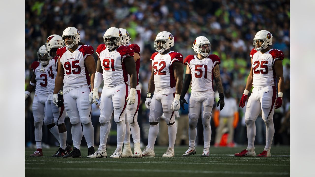 Seattle, WA, USA. 16th Oct, 2022. Seattle Seahawks wide receiver DK Metcalf  (14) during a game between the Arizona Cardinals and Seattle Seahawks at  Lumen Field in Seattle, WA. The Seahawks won